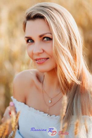 202132 - Svetlana Age: 40 - Russia