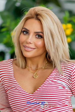 207392 - Jylia Age: 36 - Ukraine