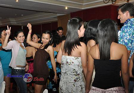 filipino-women-140