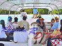 cartagena-women-boat-1104-12