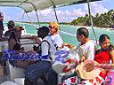 cartagena-women-boat-1104-15